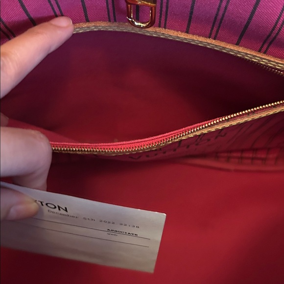 Authentic Louis Vuitton GM Neverfull monogram Pivoine & wristlet - Picture 8 of 14